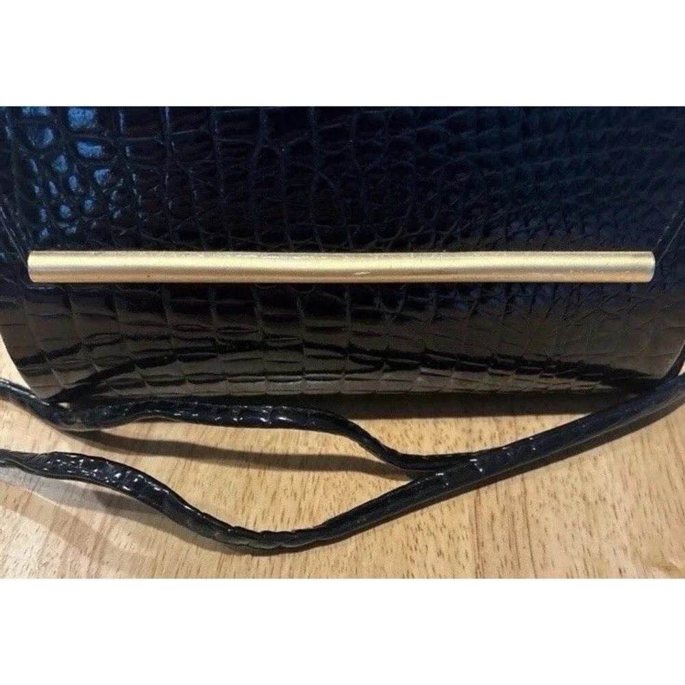 Vintage Andé Black CrocEmbossed Crossbody Bag Gold Bar Accent 80s Minimalist EUC
